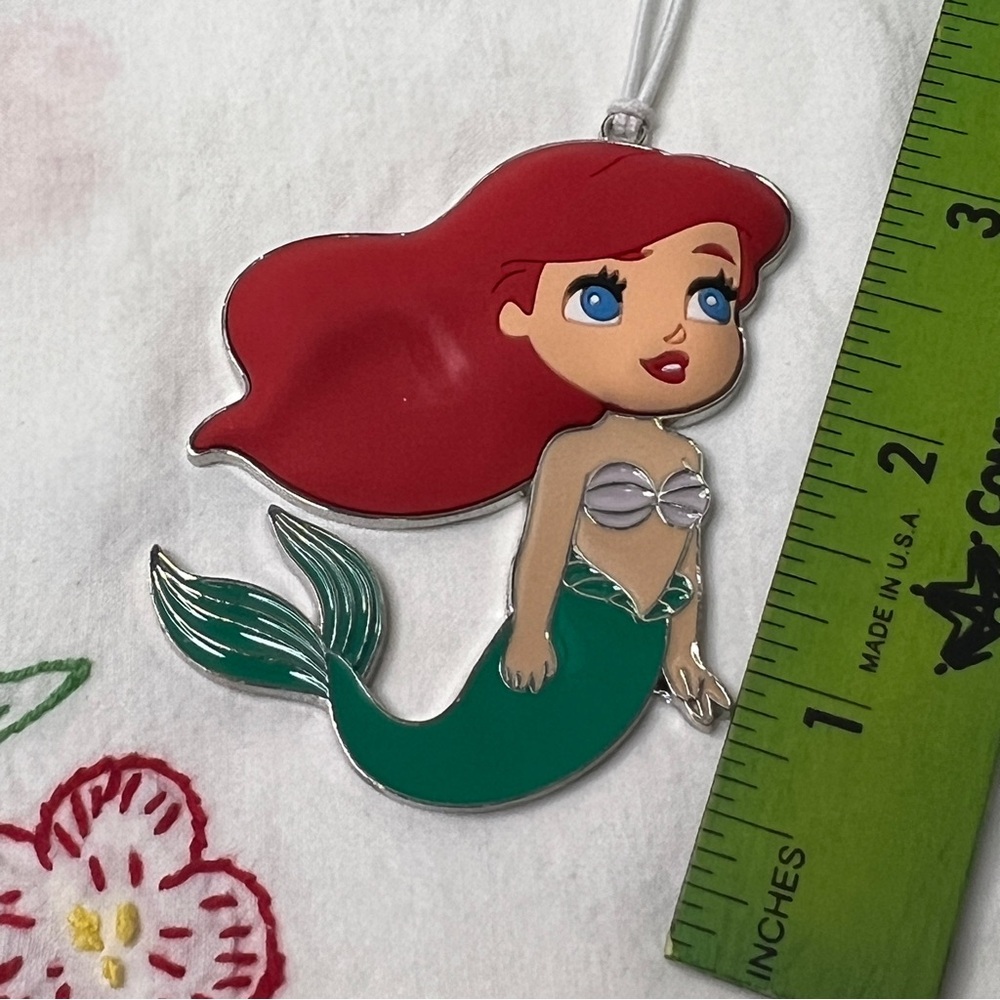 Hallmark | Little Mermaid Ariel Ornament | Disney Princess | 3D Style - Picture 5 of 5